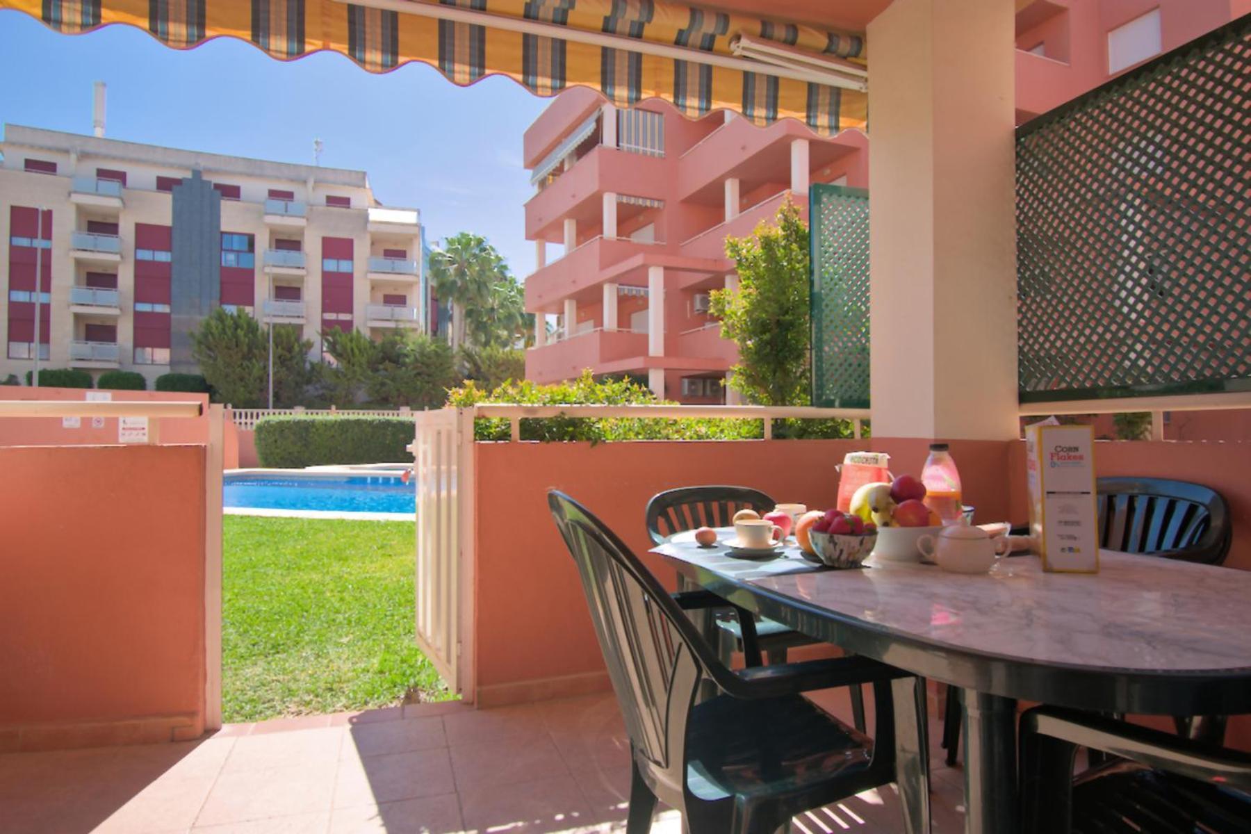 Castillo Playa By Edeal Homes Denia Bagian luar foto